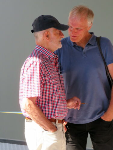 Prof. Dietel bei der Eröffnung des Bahnsteigtunnels im Gespräch mit Bernhard Herrmann, Stadtrat und jetzt Bundestagsabgeordneter